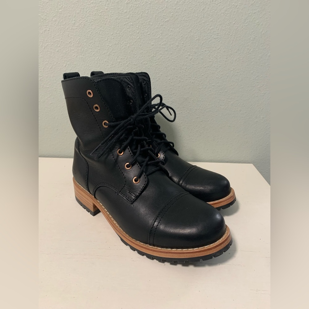 Portland Leather Goods/Patina black women’s lace-up boots